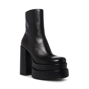 Steve Madden ‘Cobra’ Platform Ankle Bootie